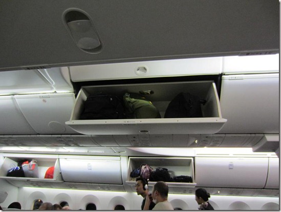 Dreamliner Economy Overhead Bins