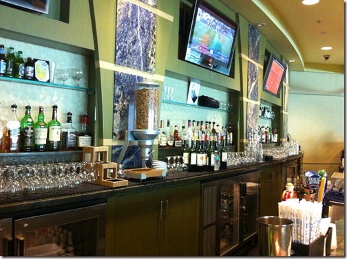 American Airlines Miami AAdmirals Club Bar