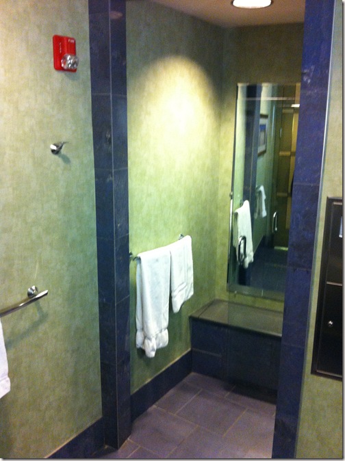 American Airlines Miami AAdmirals Club Shower