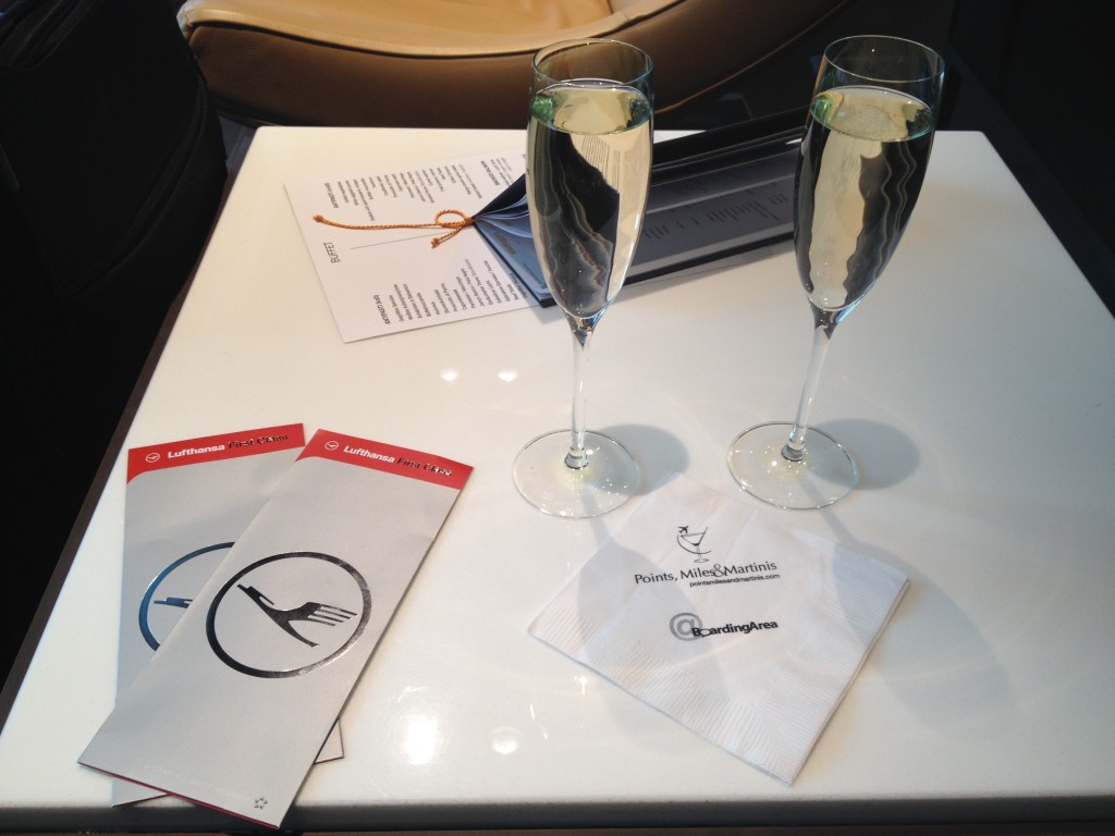 PMM-Happy-Hour-Lufthansa-Champagne