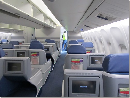 Delta 767 with Flat Bed Seat Cabin Looking Forward.jpg