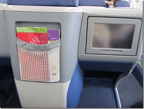 Delta 767 with Flat Bed Seat IFE And Legroom.jpg