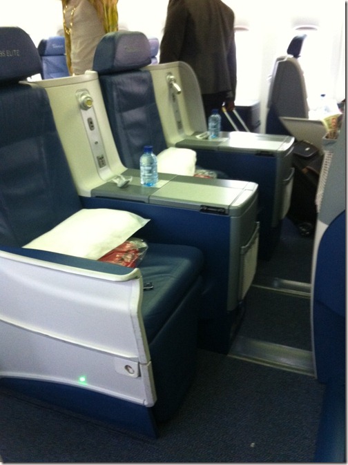 Delta 767 Flat Bed Front Row