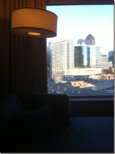 W Dallas Victory King Bed Room View