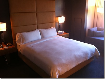 W Dallas Victory King Bed Room