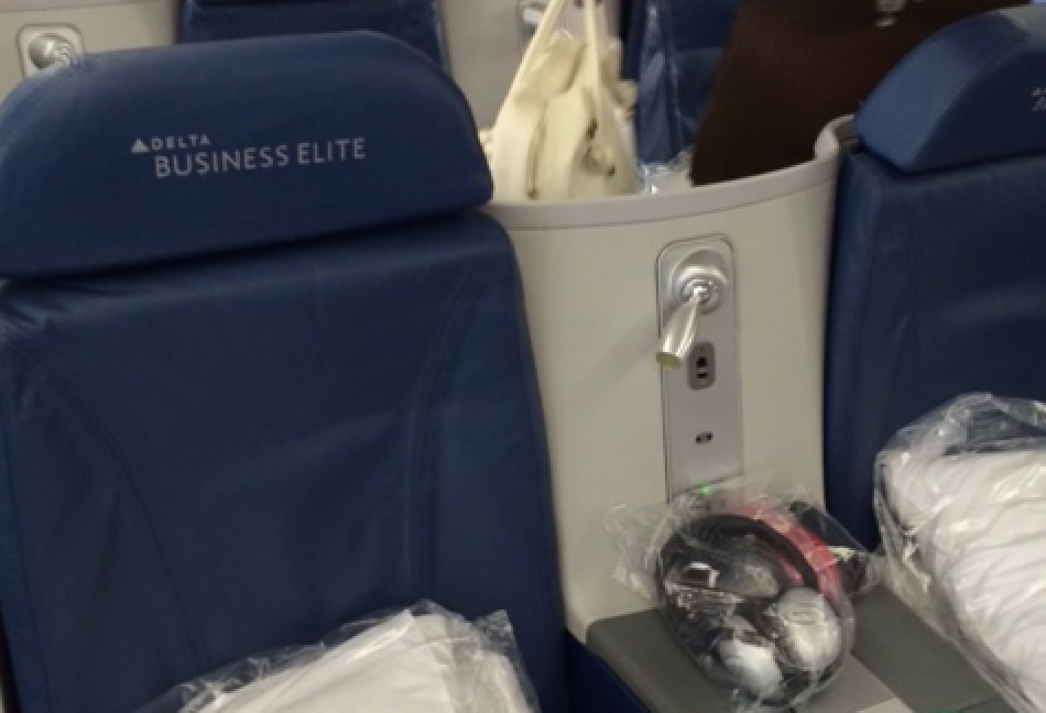 How I Scored a Transcontinental Upgrade on Delta - Points Miles & Martinis