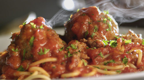 a plate of spaghetti and meatballs