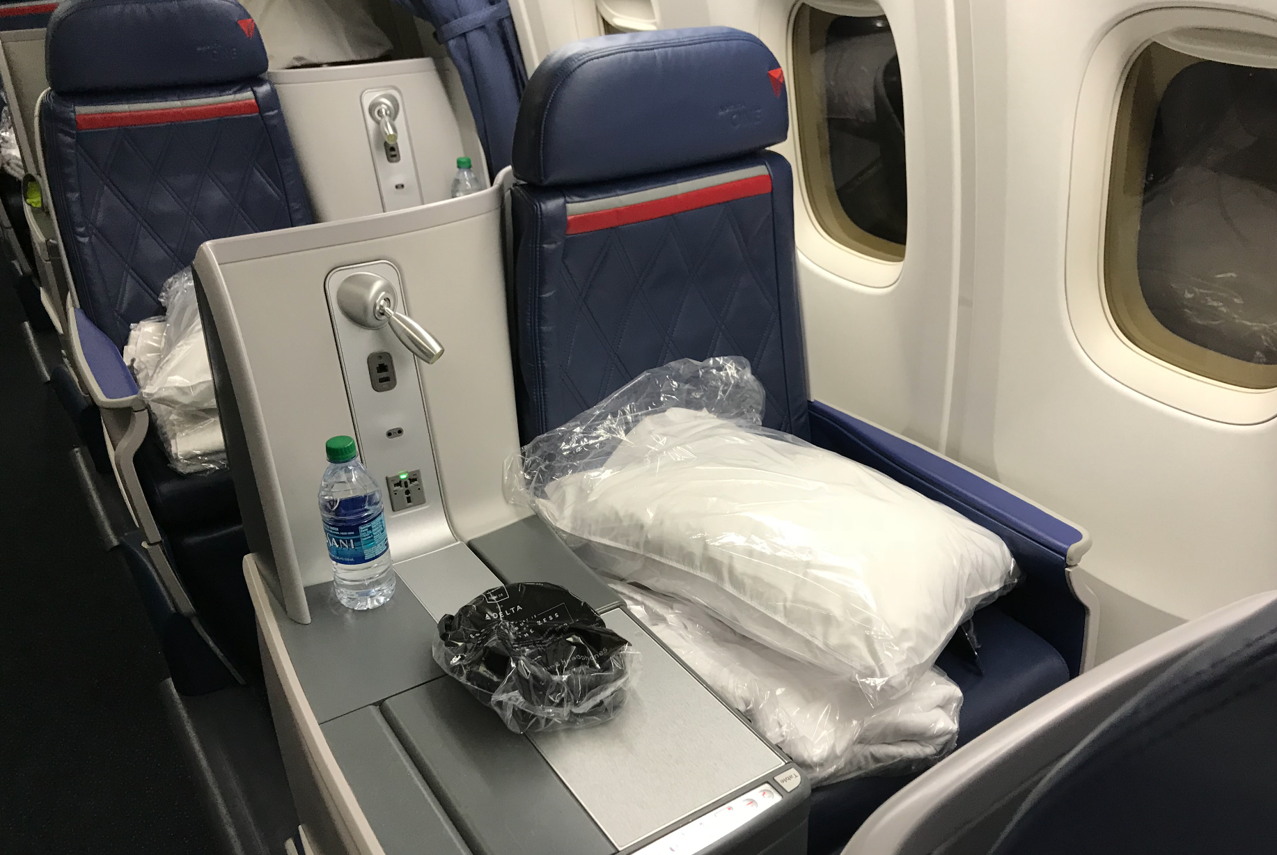 Flight Review Delta One Business Class New York Jfk Copenhagen 6819