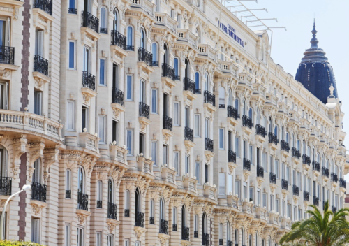 a building with many windows